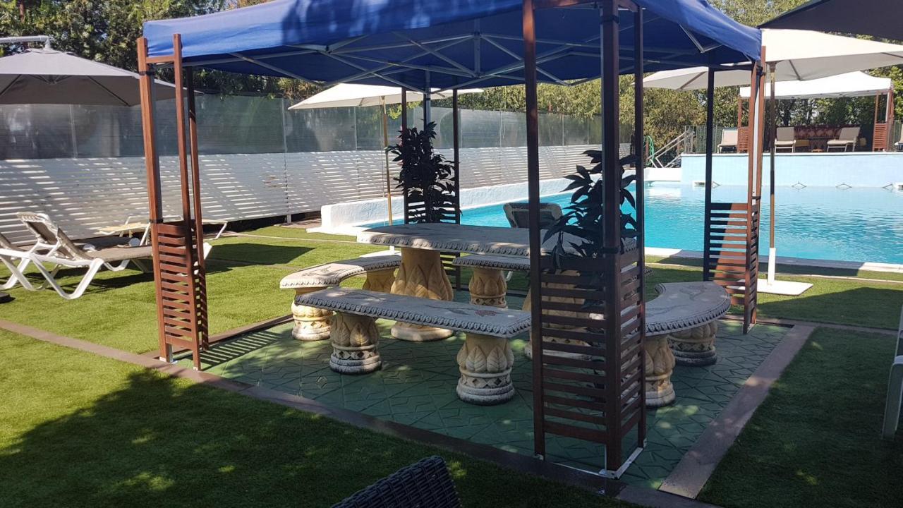 Cortijo San Jose Villa Sevilla Eksteriør billede
